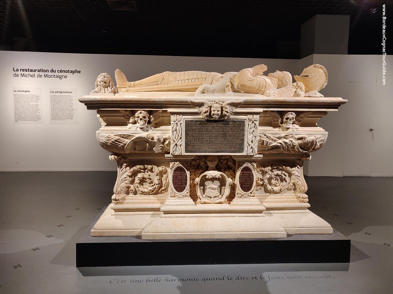 Cenotaphe de Montaigne (musee d'Aquitaine, Bordeaux)