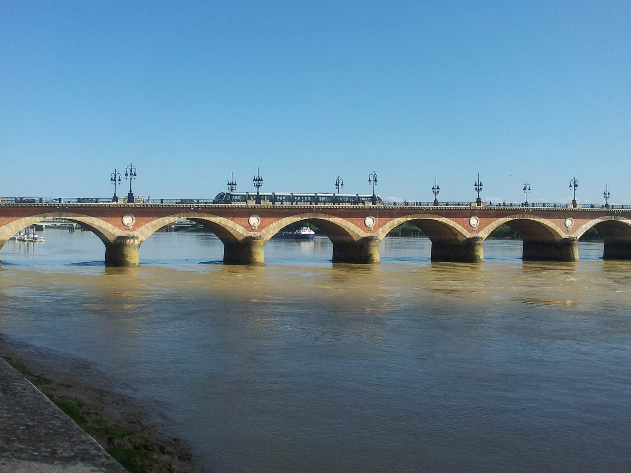 Bordeaux-pont-de-pierre